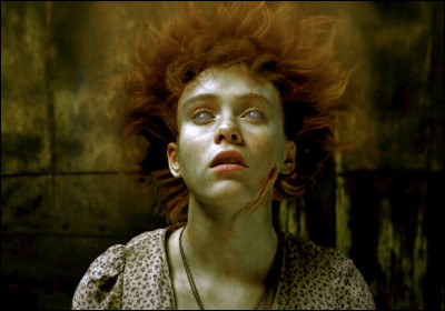 Pourquoi Beverly s'est-elle coupée les cheveux ?