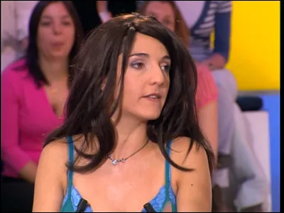 Médias et divertissements : Lequel n'était pas un personnage interprété par Florence Foresti dans l'émission ''On a tous essayé'' ?