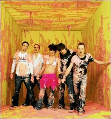 Nous avons chant 'Lova Lova'. Quel est le nom de notre groupe ?