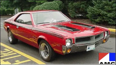 Javelin était un coupé sportif américain produit de 1968 à 1974 par Ford.
