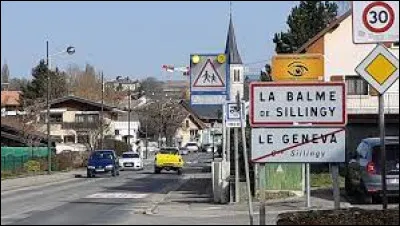 Nous sommes en Auvergne-Rhône-Alpes, à l'entrée de La Balme-de-Sillingy. Ville dans l'aire d'attraction Annécienne, elle se situe dans le département ...