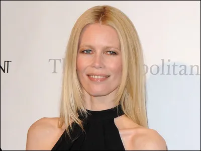 Claudia Schiffer : mannequin star des années 1990 et actrice, ancienne compagne du prince Albert II de Monaco et du magicien David Copperfield.