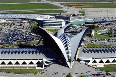 Quel est le nom de l'aéroport de Lyon ?