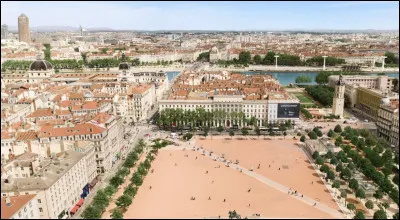 Quel est le nom de cette place très célèbre de Lyon ?