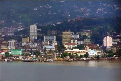 De quel pays Freetown est-elle la capitale ?