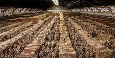 Arts : Dans quel pays peut-on admirer l'armée de terre cuite ?