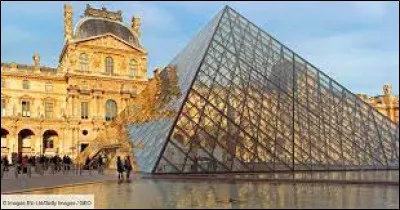 Arts : Comment s'appelle l'architecte de la pyramide de verre du Louvre ?