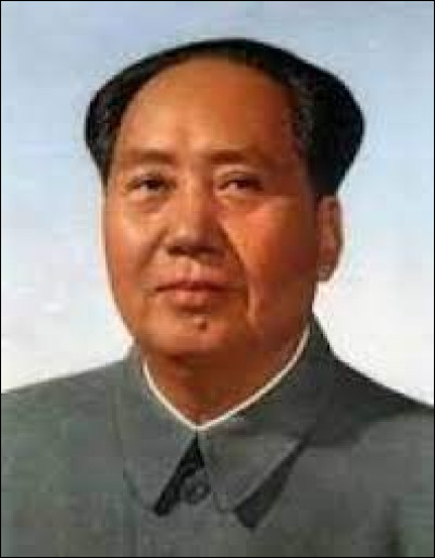 Histoire : Quel adjectif qualifie le petit livre de Mao Zedong qui est un livre de propagande communiste ?