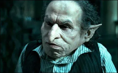 Je suis le gobelin qui a emmené Harry Potter dans sa chambre forte pour la première fois et j'apparais dans les volets 1 et 7 (partie 2).