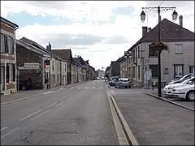 Village inclus dans l'aire d'attraction Carolomacérienne, en Thiérache, Maubert-Fontaine se situe dans le département ...