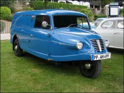 Quel était le nom du constructeur allemand qui a produit un camion léger à 3 roues de 1955 à 1961 ?