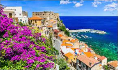 Quelle est la plus grande île de la mer Méditerranée ?