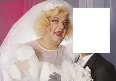 Médias et divertissements : Avec quel humoriste Coluche s'est-il marié devant une foule de curieux en 1985 ?