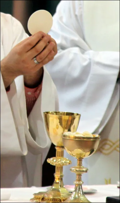 Au milieu du ... siècle, les fidèles sont invités à amener du pain à la messe.