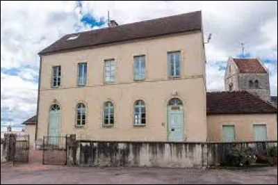 Village de Bourgogne-Franche-Comté, dans l'arrondissement de Montbard, Montigny-sur-Armançon se situe dans le département ...