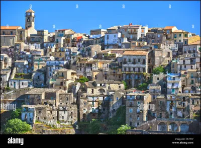 Quelle est la capitale de la Calabre ?