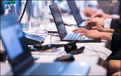 Laquelle de ces entreprises d'informatique n'est pas américaine ?