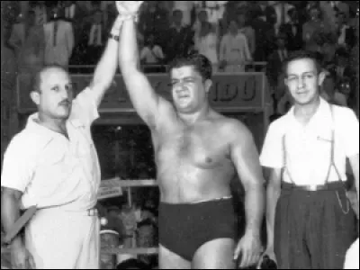 Un des états des États-Unis d'Amérique, a un drapeau avec des fleurs Calochortus. Lequel ?