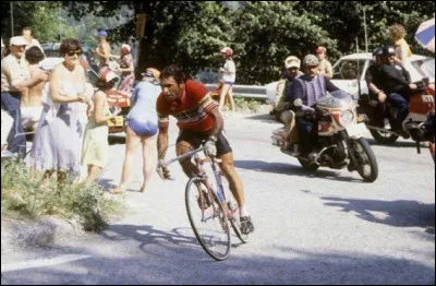 Ce coureur portugais a terminé deux fois à la troisième place du Tour, en 1978 puis en 1979, tous deux remportés par Hinault :