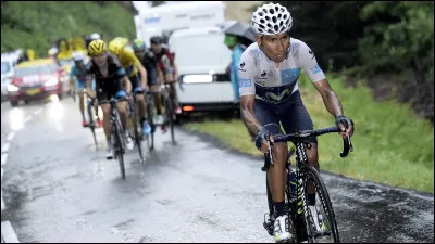 Plus près de nous, ce coureur colombien a terminé trois fois sur le podium sans remporter le Tour : 2e en 2013 et en 2015 puis 3e en 2016 :