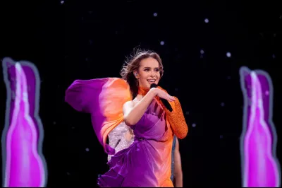 Qui a chanté la chanson "Solo" ?