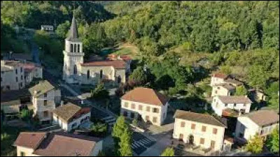 Village d'Auvergne-Rhône-Alpes, près de Thiers, Escoutoux se situe dans le département ...