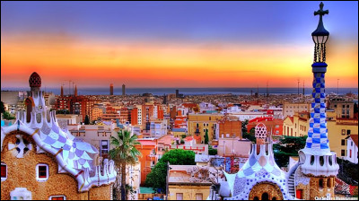 Dans quel pays se trouve la ville de Barcelone ?