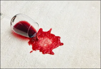 Une fille a renversé du jus sur toi, que fais-tu ?