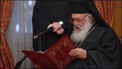 Politique et société : Comment appelle-t-on communément les prêtres orthodoxes ?