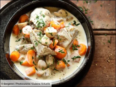 Vie quotidienne : Quel ingrédient n'entre pas dans la recette traditionnelle de la blanquette de veau ?