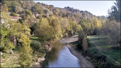 Cette rivière longue de 134 km prend sa source près du col du Chioula en Ariège à 1 500 mètres d'altitude, arrose Mirepoix et se jette dans l'Ariège à Cintegabelle :