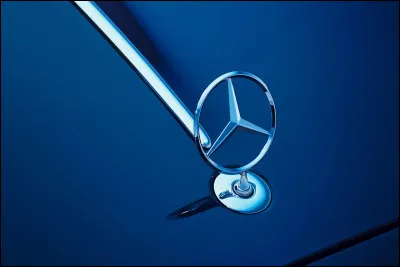 Quel est ce logo de voiture ?