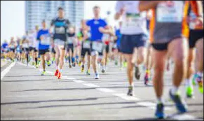 Quelle distance est parcourue lors d'un marathon officiel ?