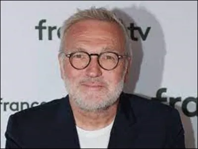 Depuis quelle année Laurent Ruquier a-t-il remplacé Philippe Bouvard à la tête des Grosses têtes sur RTL ?