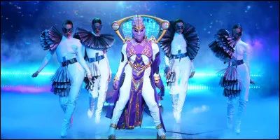 Qui se cachait sous l'alien ?