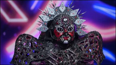 Qui se cachait sous la sorci&egrave;re ?