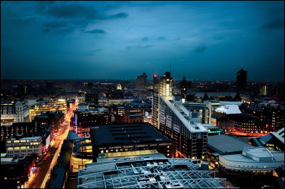 Dans quelle nation se trouve la ville de Manchester ?