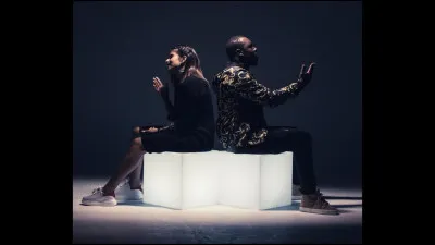 Quel a été son premier featuring ?