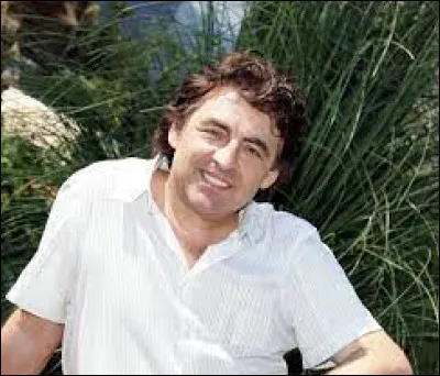 Comment se nomme ce célèbre chanteur qui est mort le 24 juin 2023 ?