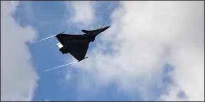 Où un avion de tourisme a-t-il été intercepté par un Rafale ?