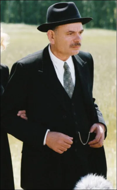 Dans quel film Jean-Pierre Darroussin est-il un homme dont le fils est mort ?