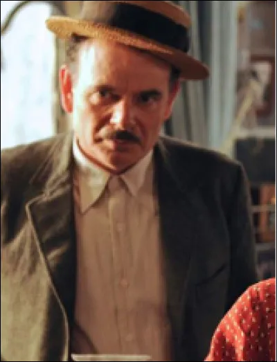 Dans quel film Jean-Pierre Darroussin est-il un maître voilier ?