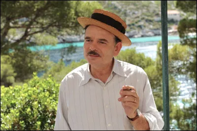 Dans quel film Jean-Pierre Darroussin joue-t-il Honoré Panisse ?