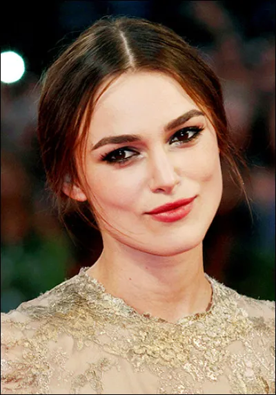 Avec quelle actrice américaine la comédienne britannique Keira Knightley pourrait-elle être confondue ?