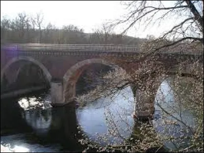 Cette rivière, longue de 61 km, prend sa source à 600 mètres d'altitude dans la Montagne Noire, coule vers l'ouest et arrose Mazamet avant de se jetter dans l'Agout :