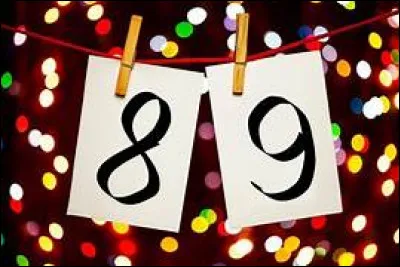 Quel est le numéro de la suite de Fibonacci qui suit immédiatement le numéro 89 ?