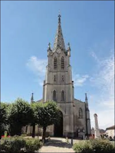 Vous avez sur cette image l'église Saint-Michel, à Brauvilliers. Village lorrain, dans l'arrondissement de Bar-le-Duc, il se situe dans le département ...