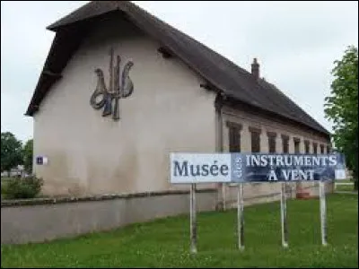 Je vous propose de partir dans l'Eure visiter le musée des instruments à vent, à La Couture-Boussey. Nous serons en région ...