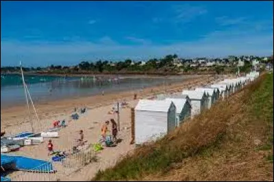 Nous faisons une petite pause sur la plage de Saint-Sieu, à Lancieux. Station baléaire bretonne, dans l'arrondissement de Dinan, elle se situe dans le département ...
