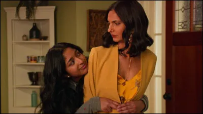 De qui la mère de Devi est-elle tombée amoureuse ?